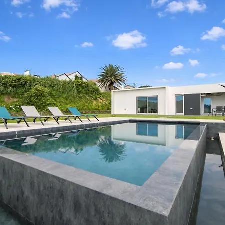 Seaview With Heated Private Pool *