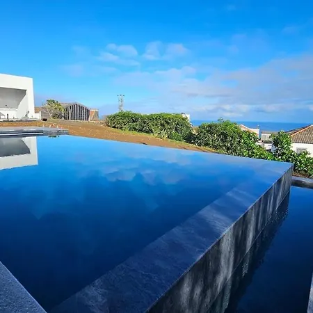 ヴィラ Guestready - Seaview With Private Pool Bretanha