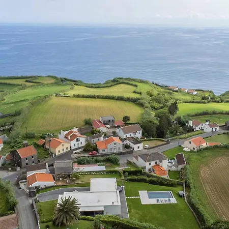 Seaview With Heated Private Pool Villa Bretanha