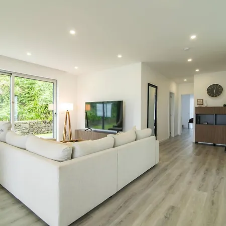 Seaview With Heated Private Pool Villa Bretanha