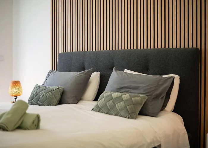 Seaview With Heated Private Pool Bretanha